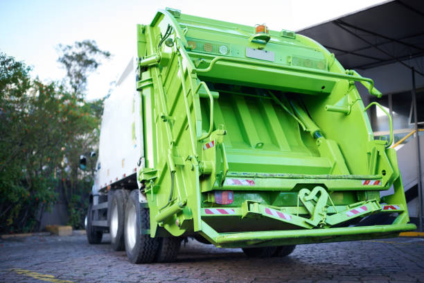 Best Attic Cleanout Services  in Shady Hills, FL